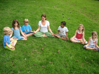 kinder-Yoga.gif