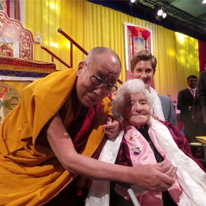 Dalai Lama und Oma Ella Foto: Kastner