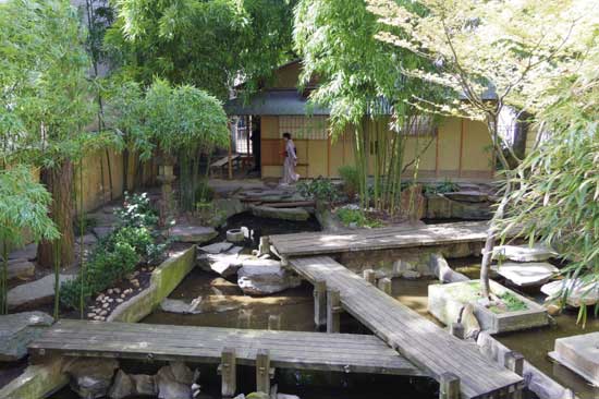 Jardin japonais du Musée Guimet, Panthéon bouddhique à Paris