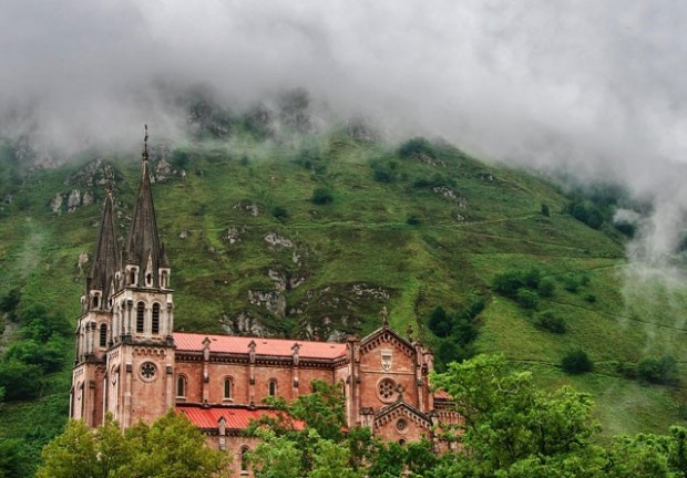 132553_ourladyofcovadonga_principal.jpg