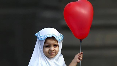 Les musulmans de France fêtent vendredi dans l'unité l'Aïd el-Fitr, qui marque la fin du mois sacré de jeûne, a annoncé jeudi le Conseil français du culte musulman (CFCM).© Amr Abdallah Dalsh - Reuters