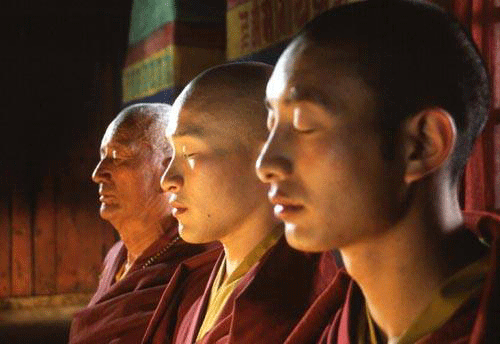 bouddhistes-meditation-_2_.gif