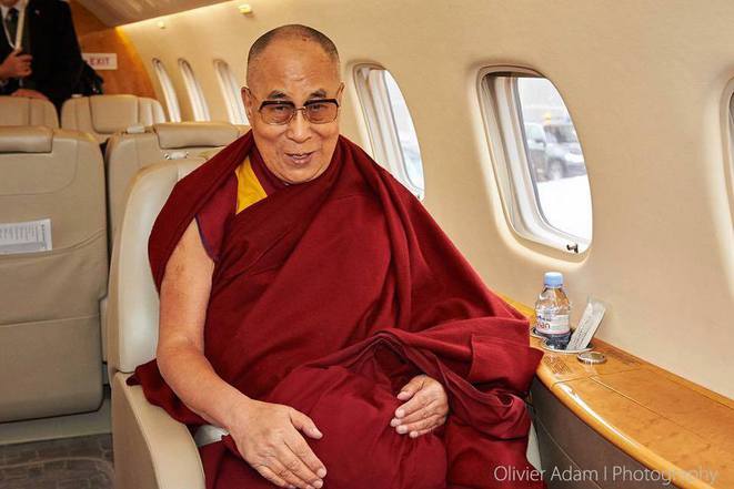 dalai_avion.jpg