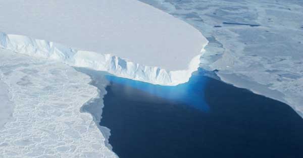 Un glacier en train de fondre dans l'ouest de l'Antarctique (© AFP/Nasa/handout). Un glacier en train de fondre dans l'ouest de l'Antarctique (© AFP/Nasa/handout).