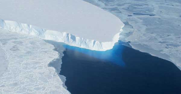 Un glacier en train de fondre dans l'ouest de l'Antarctique (© AFP/Nasa/handout).