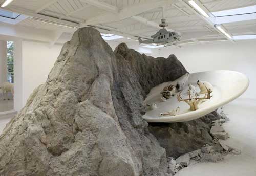 «Bugarach», 2012 de Huang Yong Ping. (Photo. Fabrice Seixas /ADAGP /Courtesy the artist and kamel mennour, Paris) «Bugarach», 2012 de Huang Yong Ping. (Photo. Fabrice Seixas /ADAGP /Courtesy the artist and kamel mennour, Paris)