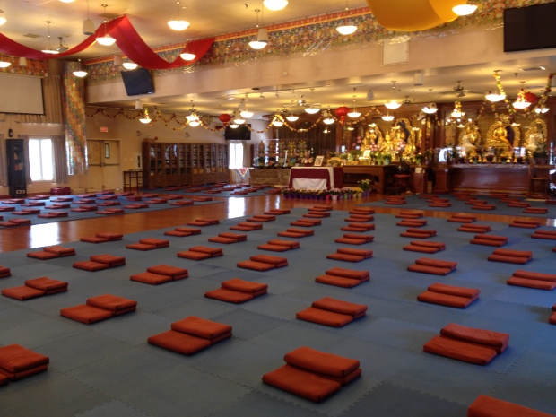 prayer-hall-at-great-enlightenment-buddhist-institute-society.jpg