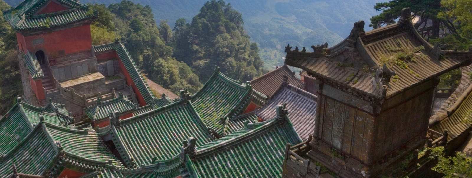 le-temple-taoiste-zixiao-dans-les-monts-wudang-province-de-hubei.jpg